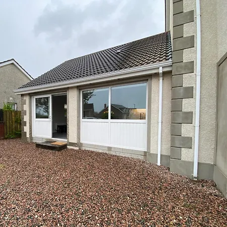 2 Bedroom Apartment Portstewart Exterior photo