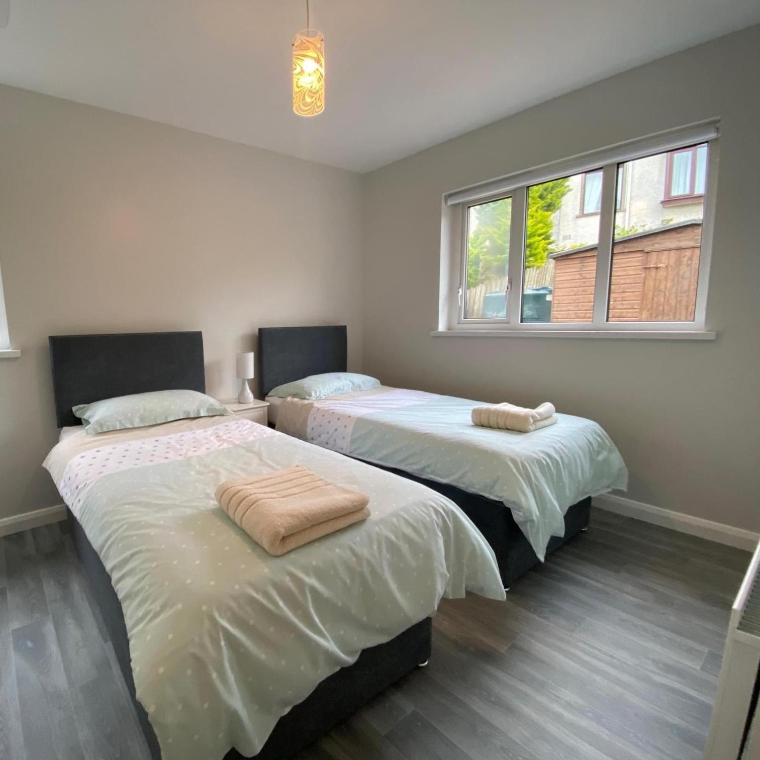 2 Bedroom Apartment *